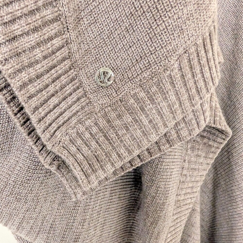Lululemon Divinity Scarf - Picture 12 of 12